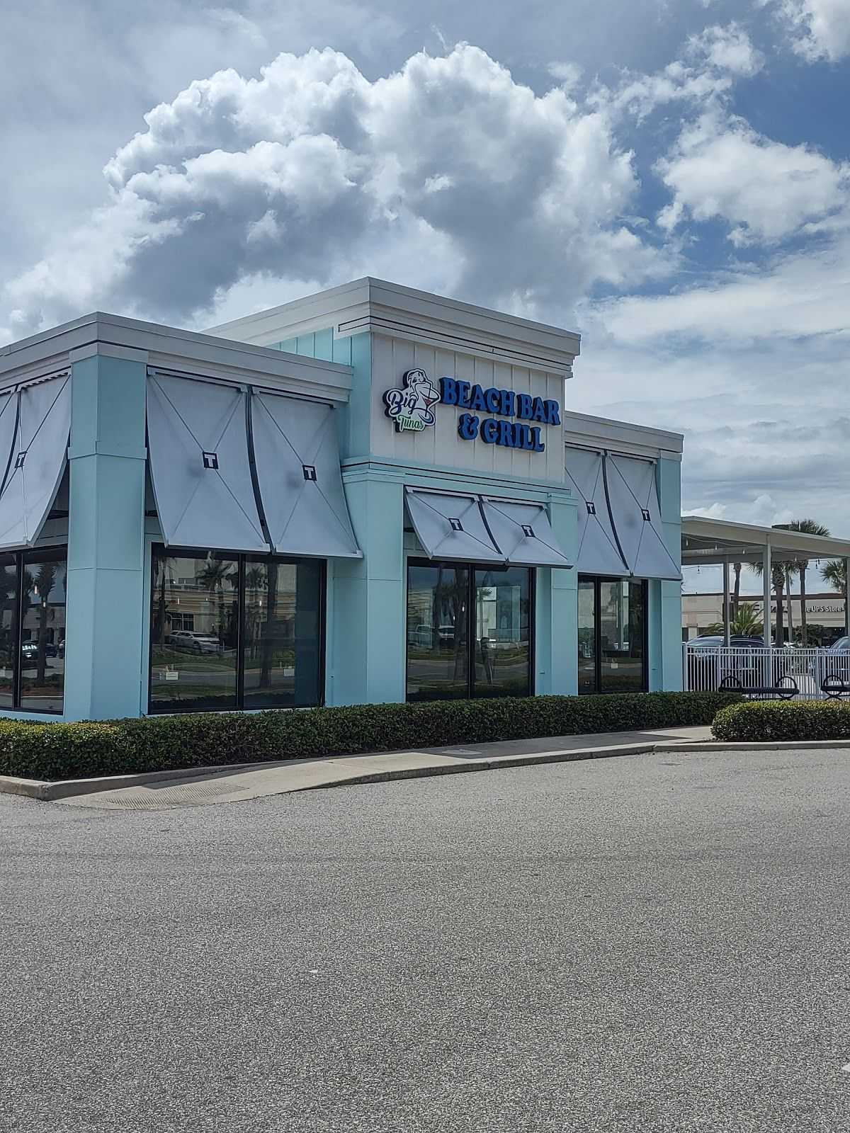 Home Big Tunas Beach Bar & Grill